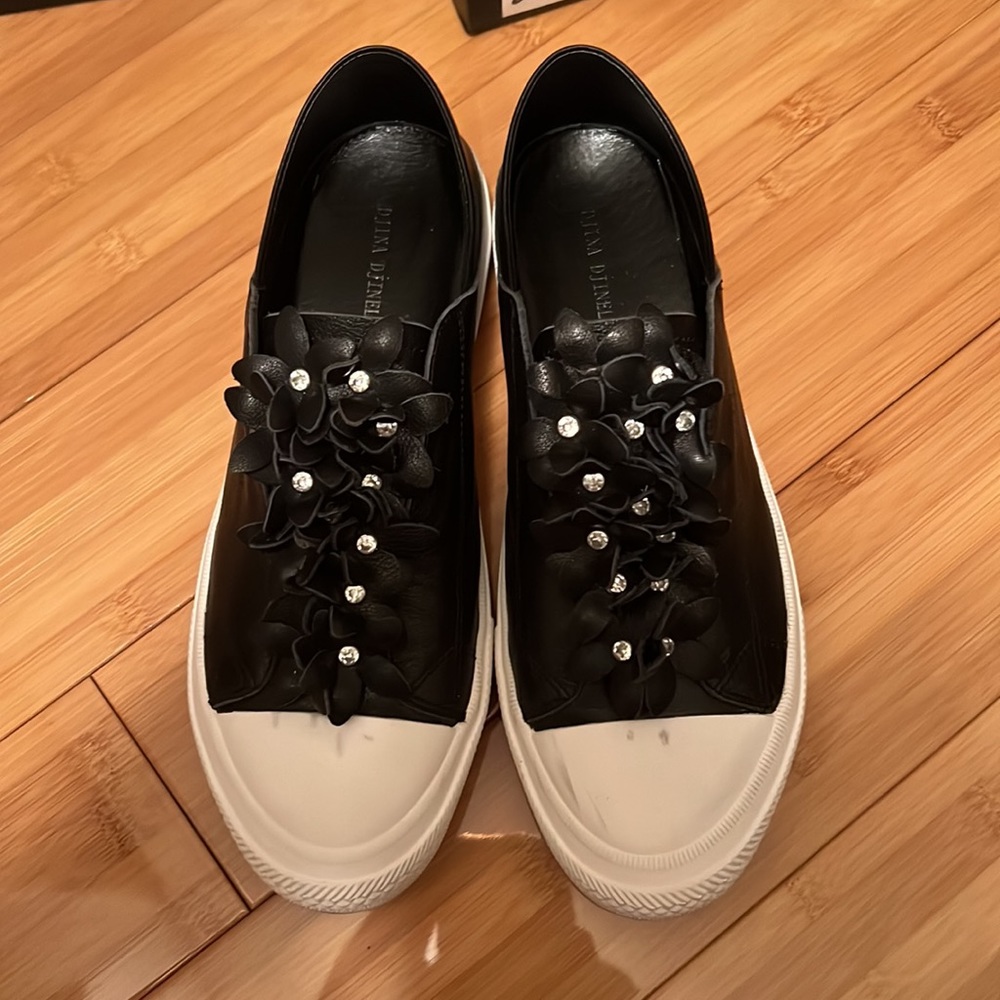 Djina Djinelli black leather shoes